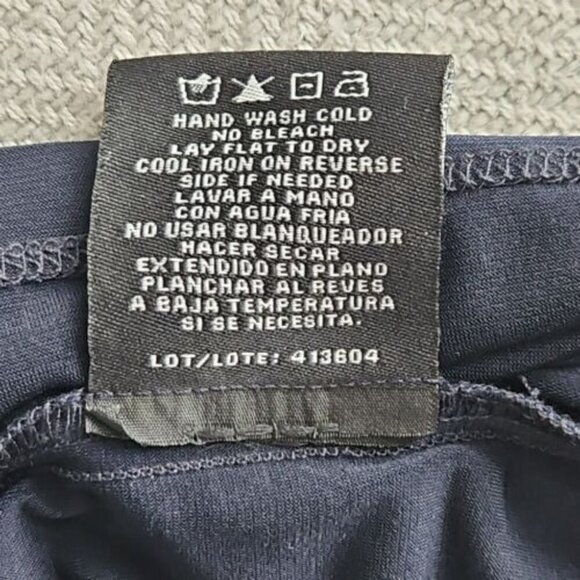 R&M Richards Woman 2 Piece Dress Suit Navy with Blue Embellishments Quiet Luxury - Picture 12 of 16